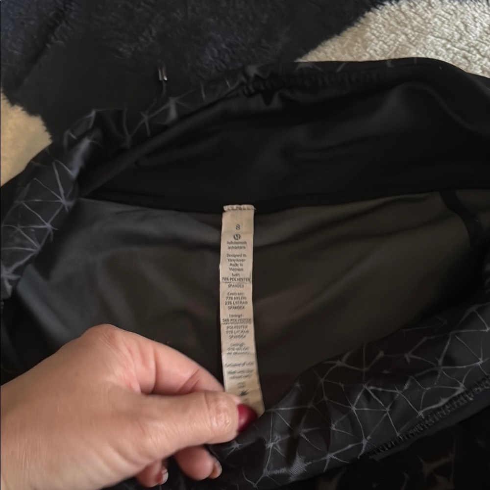 Lululemon Black Geometric Patterned Leggings - image 4